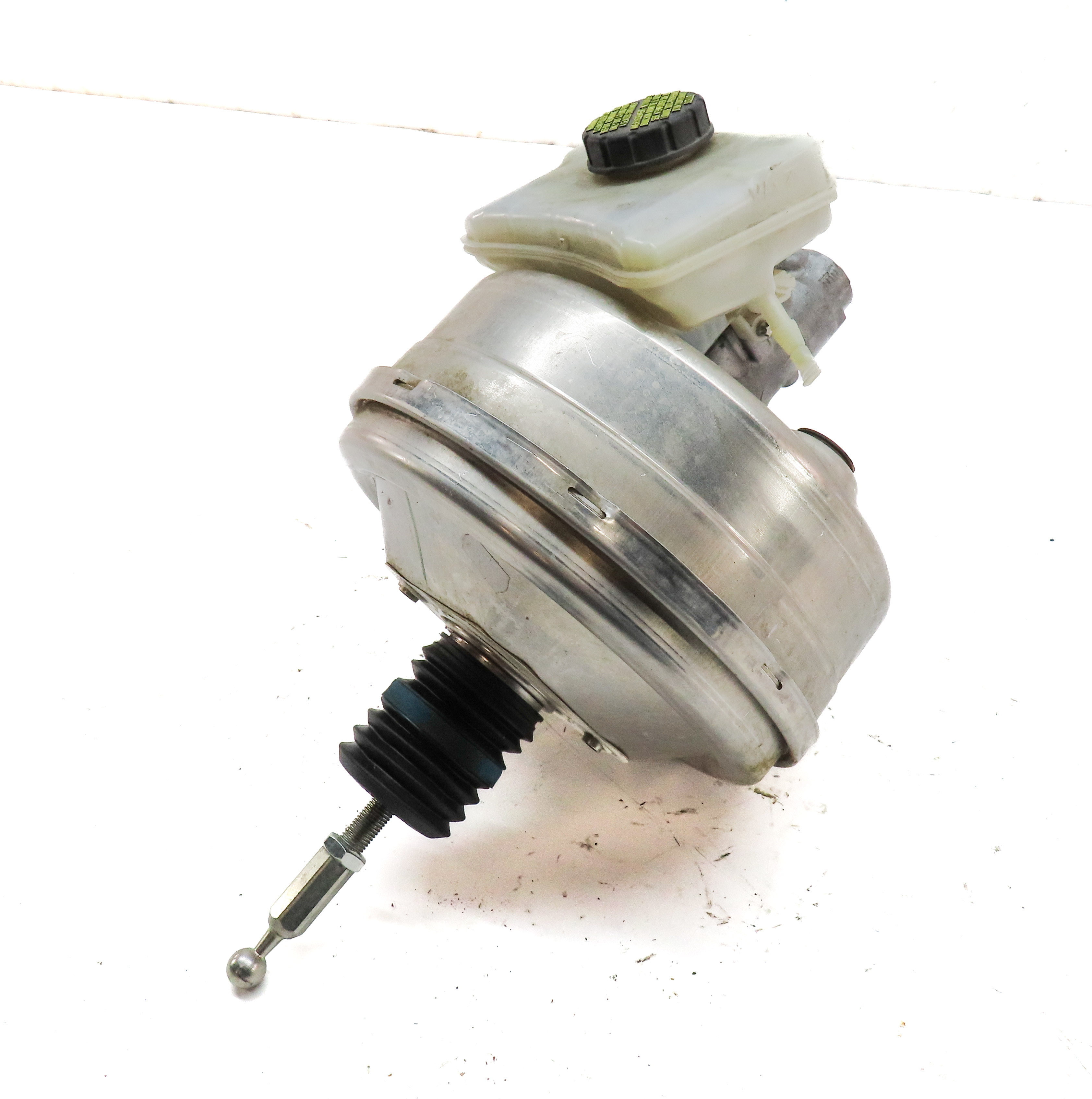 2017-2018 PORSCHE MACAN (95B) 2.0L ENGINE POWER BRAKE BOOSTER w/ MASTER CYLINDER — exact item pictured